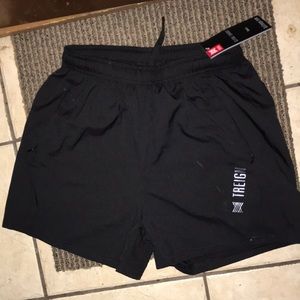 “TREIGN GLYDE SHORTS” (NWT)!